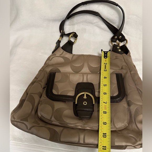 Coach Campbell Signature Hobo - Picture 13 of 16